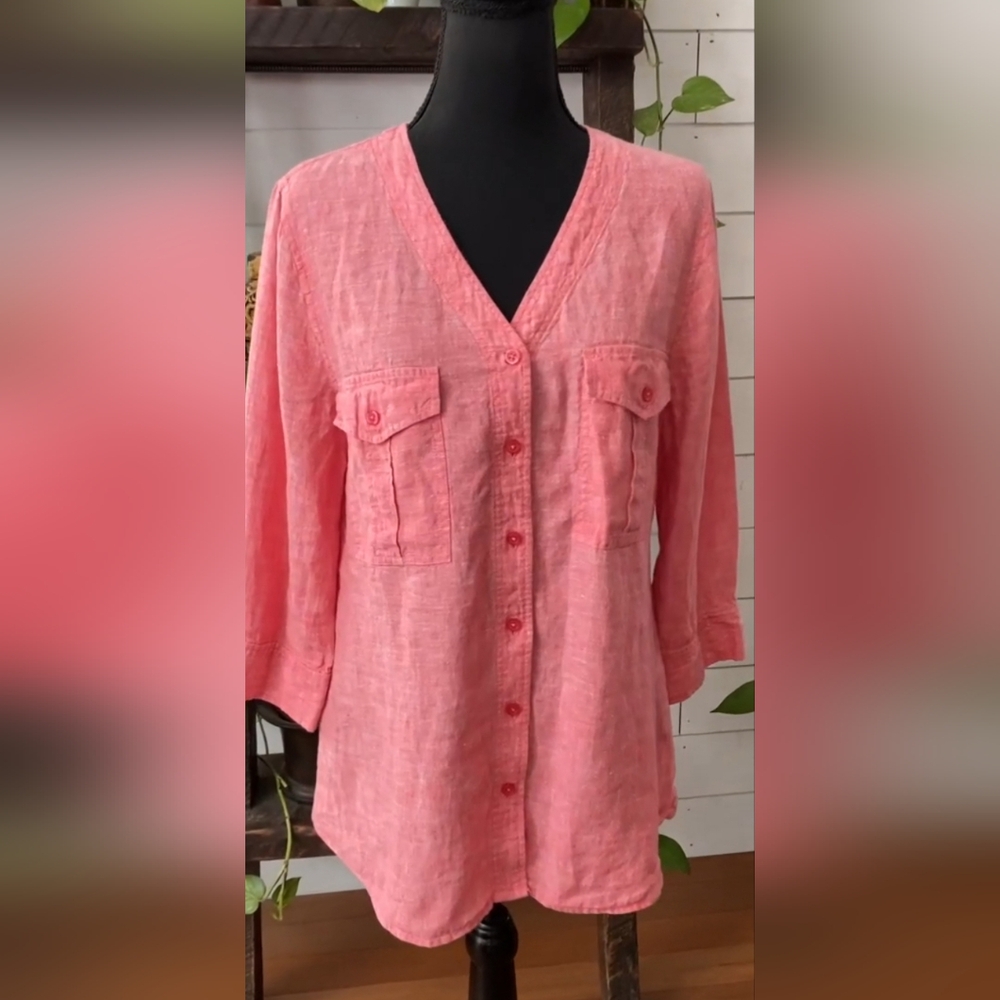 Women's Light Orange/Pink Button-Up Top